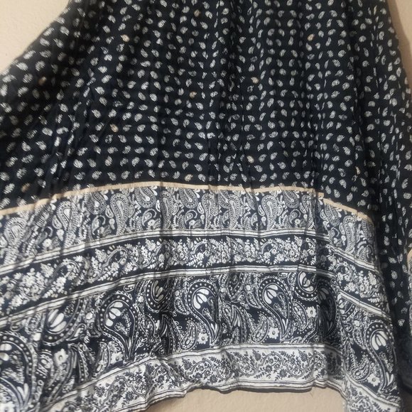 Motherhood Maternity Black floral Skirt Size Small - Picture 4 of 5